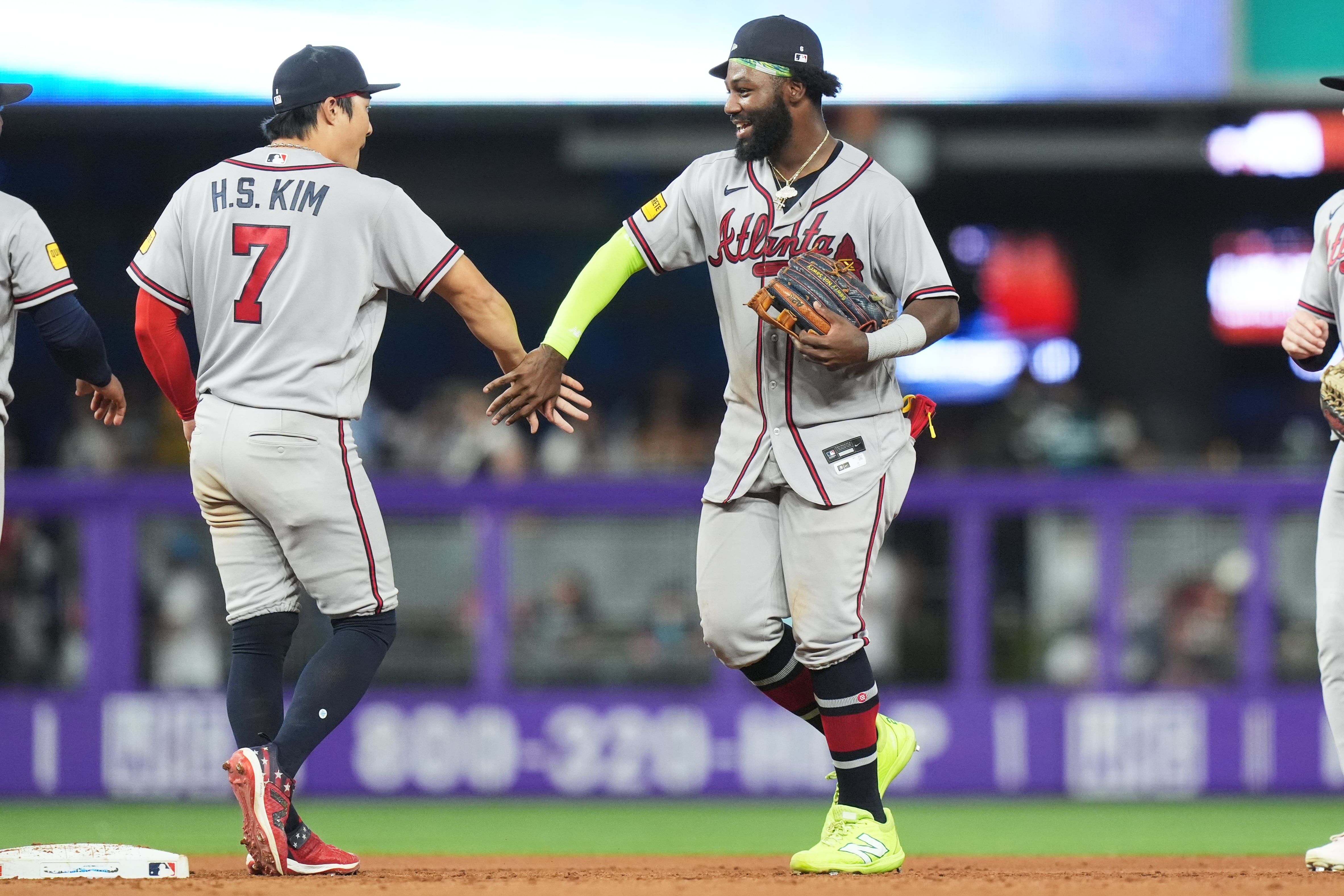 Braves Defeat Marlins 8-3, Confirming Marlins’ Third Consecutive Losing Season