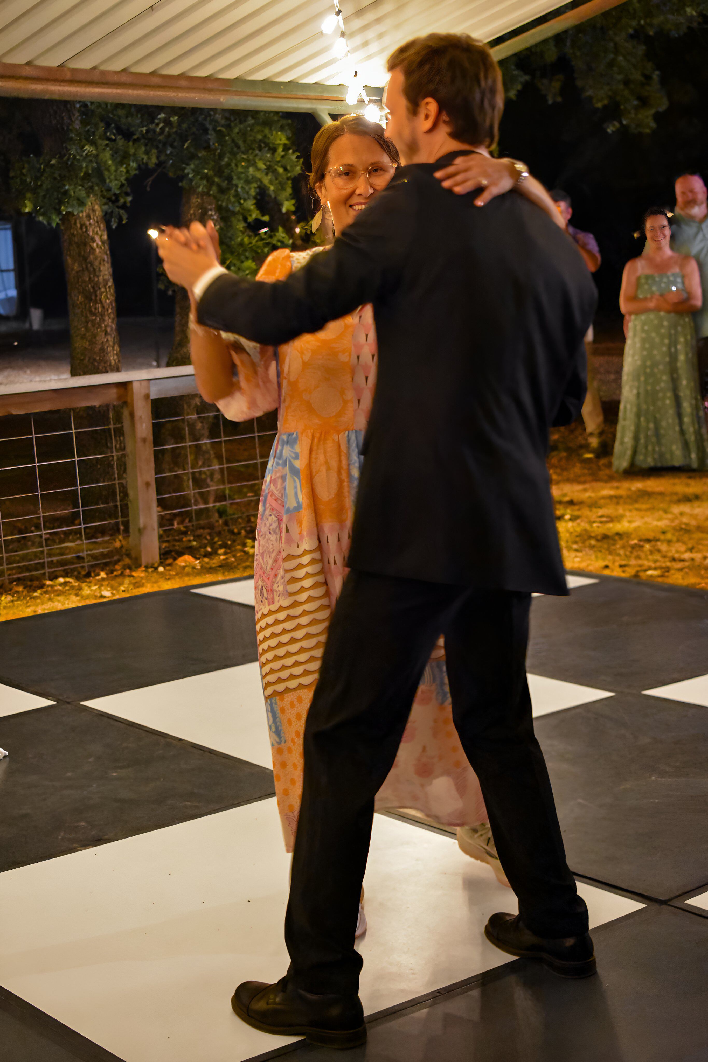 Groom Dances with Mother’s Lung Transplant Recipient at Wedding