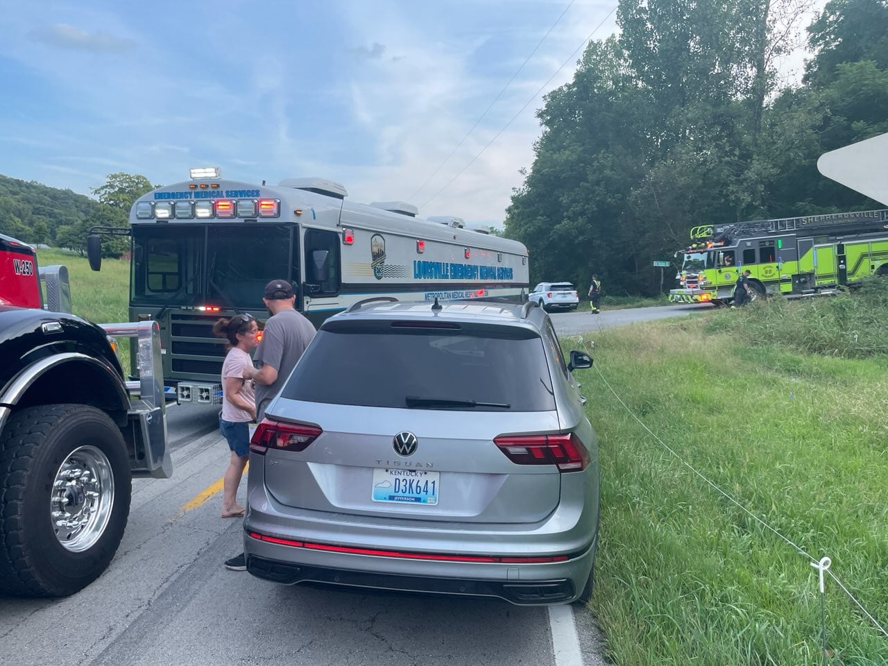 School Bus Overturns in Kentucky, Injuring 13 Students and Driver