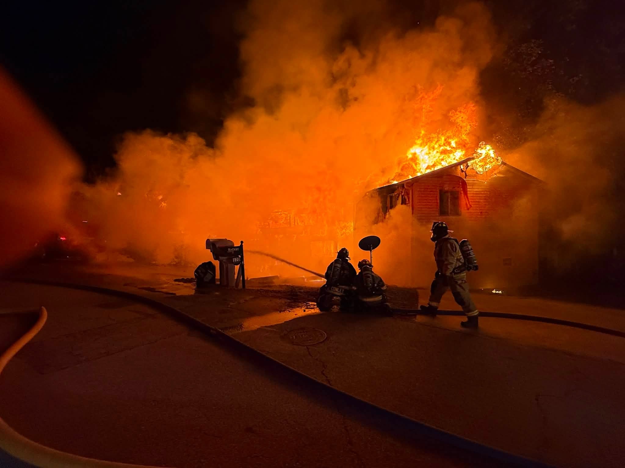 Fair Play Fire Department Responds to Multi-Structure Fire in Oconee County