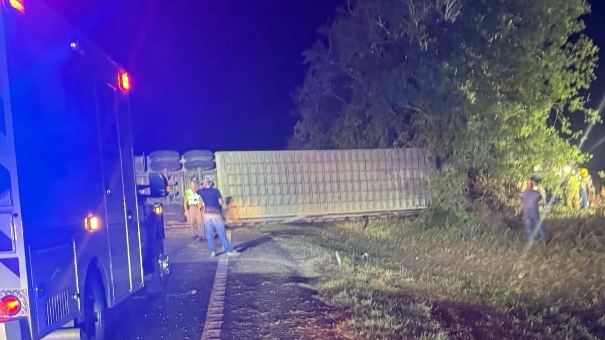 Three Dead, Including Child, After Semitruck Rollover in Robertson County