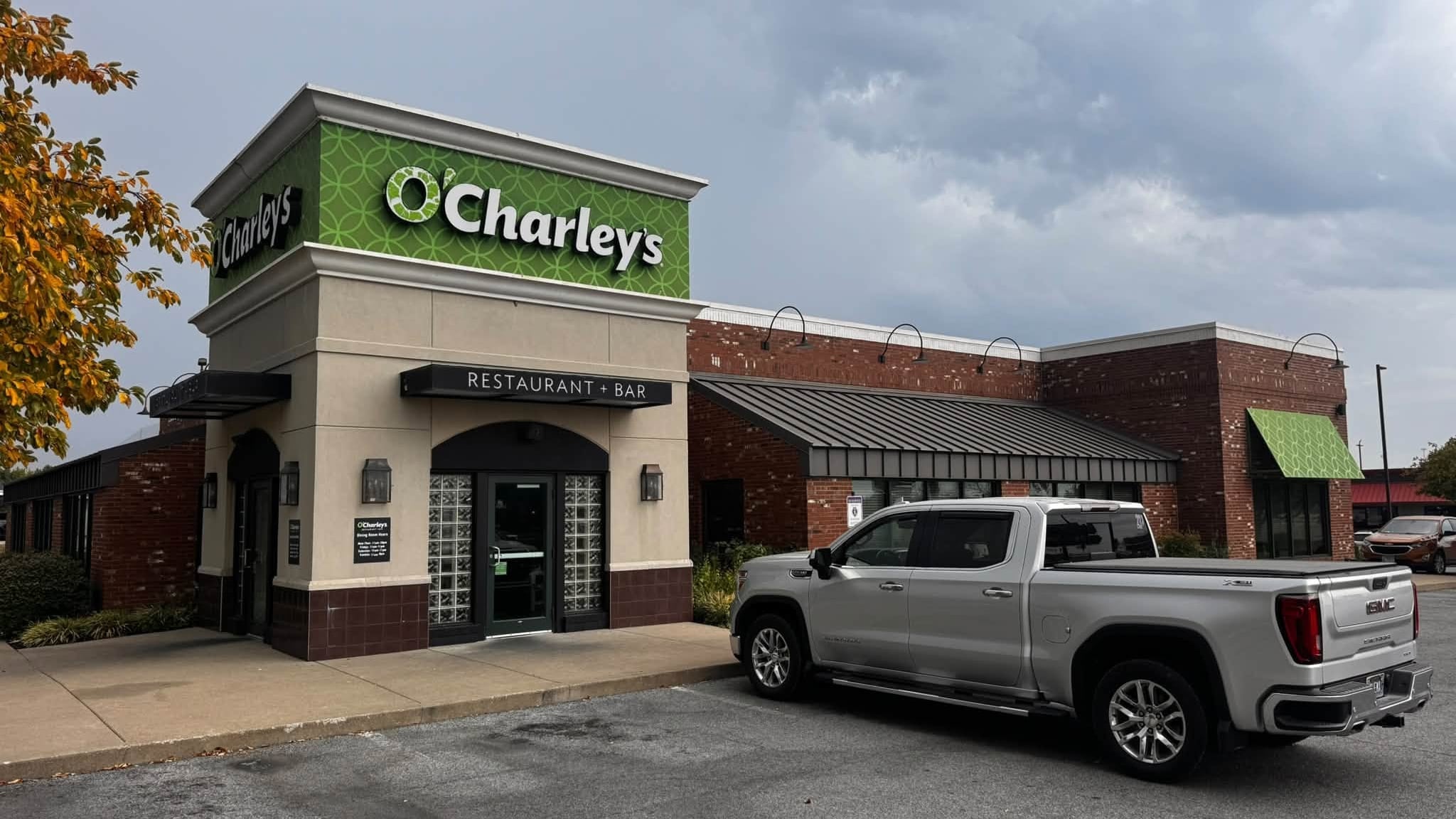 O’Charley’s Restaurant Chain Reportedly Shutting Down Amidst Unconfirmed Closures