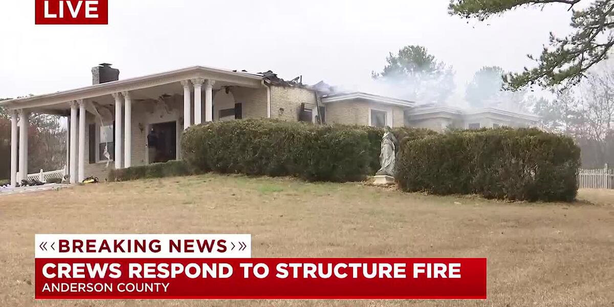 Andersen Loop Firefighting Firefighters responding to fire in Anderson County