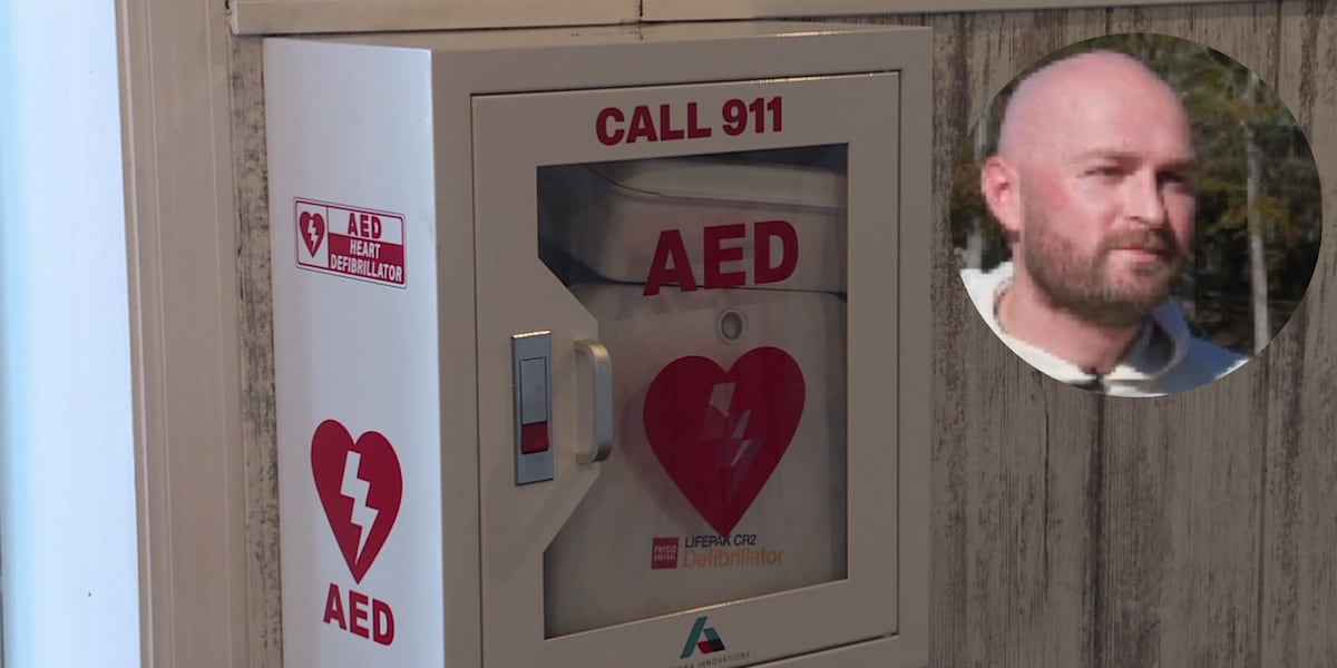 Former Gamecock quarterback donates AEDs to Honea Path Parks & Recreation