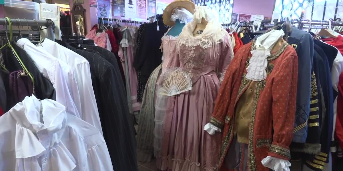 Upstate woman brings Revolutionary War women’s stories to life through period clothing Upstate woman brings Revolutionary War women’s stories to life through period clothing