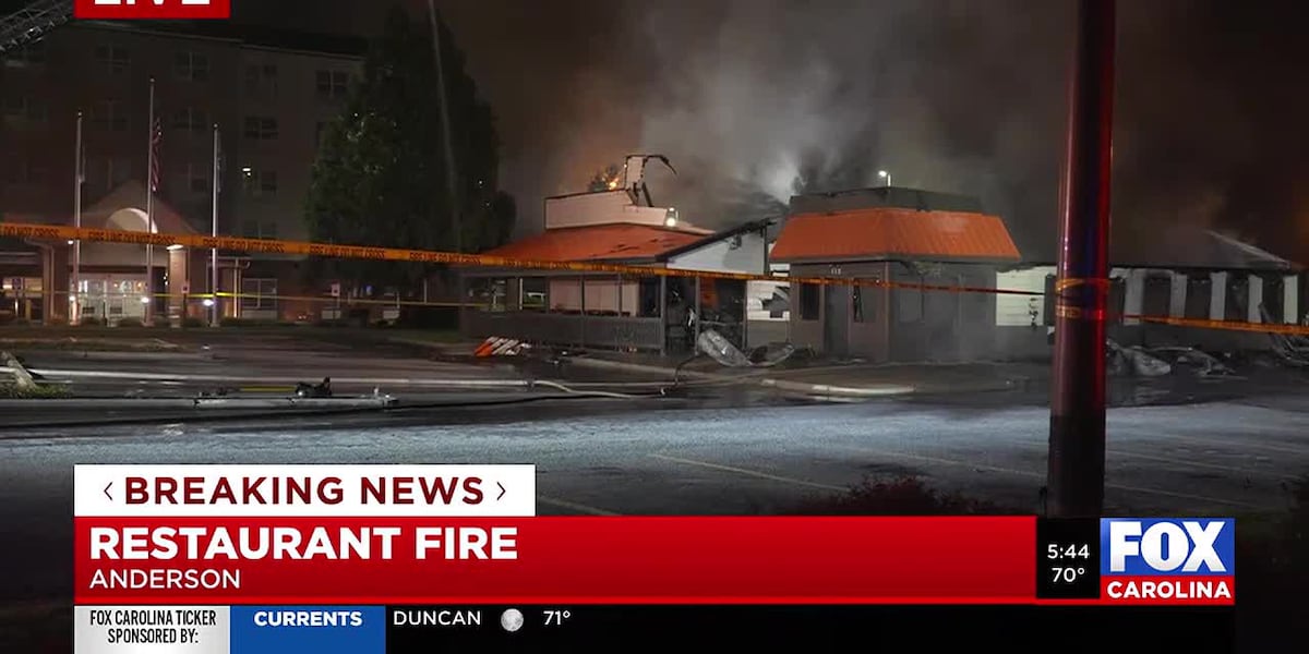 Fire Anderson Early morning fire destroys Hooters in Anderson