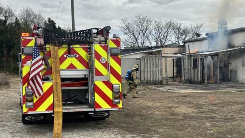 Andersen Loop Firefighting Officials investigating following fire inside vacant building in Anderson
